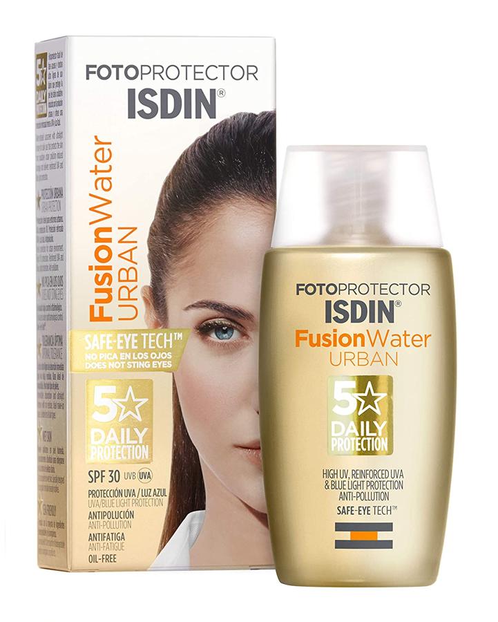 El fotoprotector urbano de Isdin (23 euros) está formulado para la ciudad, con factor SPF30 y filtros para la luz azul, antipolución y antifatiga.