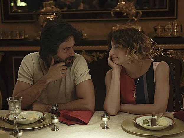 Hugo Silva y Leonor Watling en una secuencia de 'Nasdrovia'.