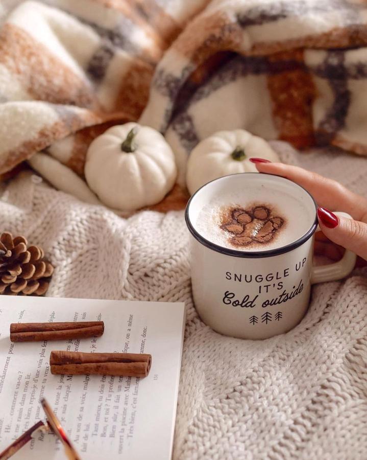 Esta taza de inspiración vintage con mensaje cuesta 4.99 euros en H&M Home.