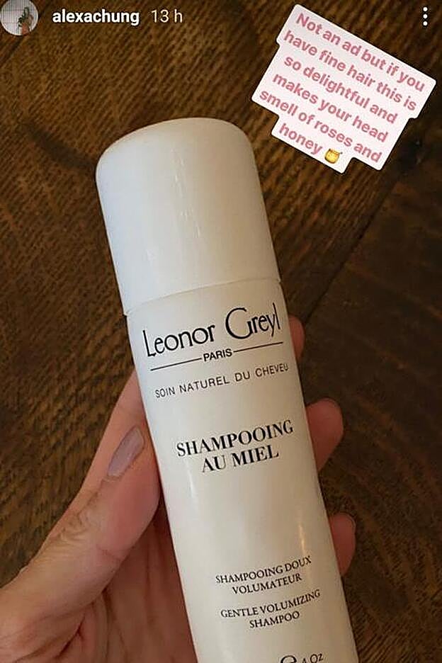 Este es el champú que Alexa Chung utiliza para conseguir más volumen en su melena.