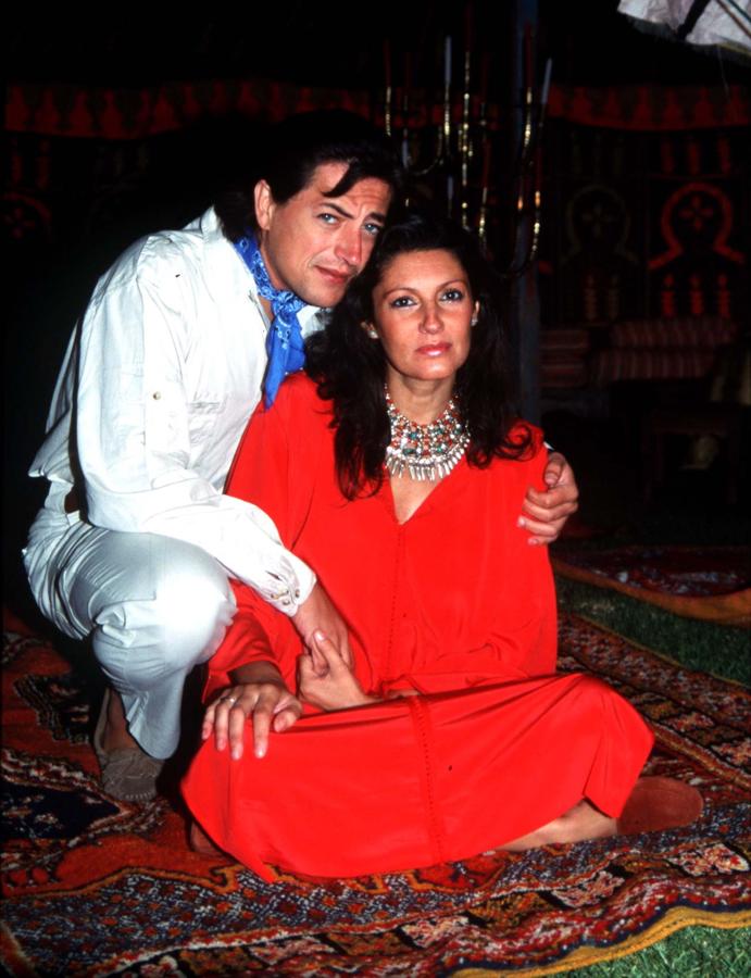 La túnica también fue una de las prendas preferidas por Carmina, sobre todo en sus viajes. ¡Todo al rojo!