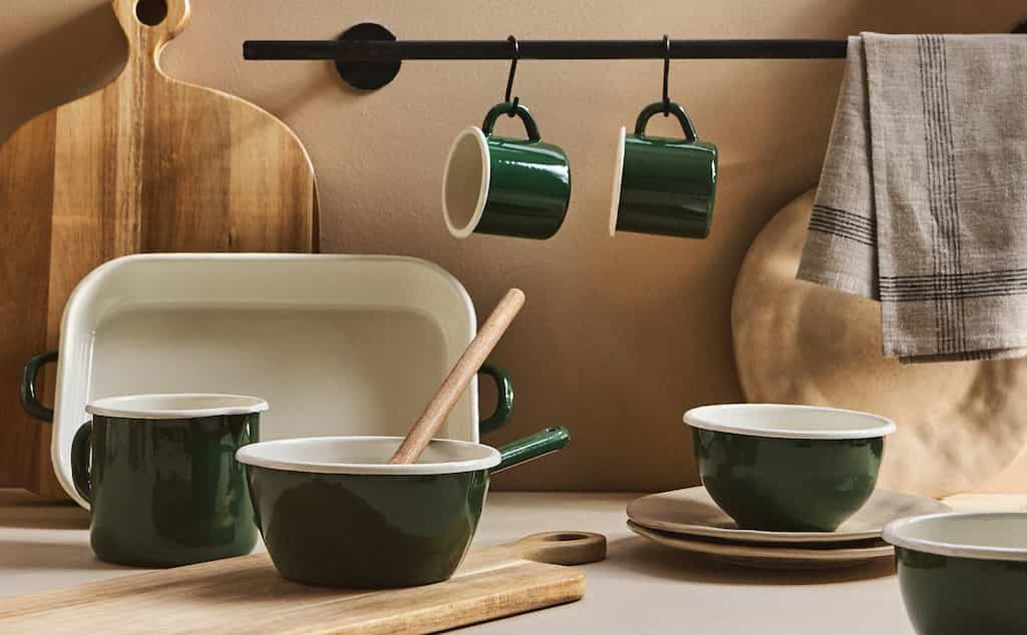 Este set de menaje en hierro tintado está rebajado en Zara Home durante el Black Friday a 15.99 euros.