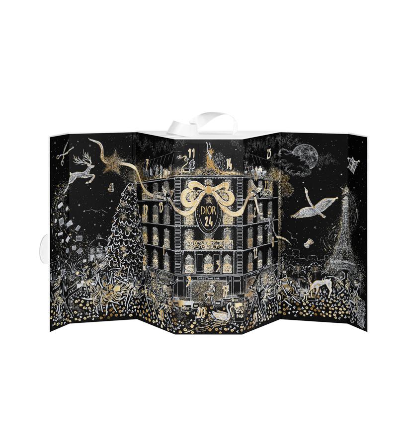 Perfume, maquillaje y tratamiento. Cada una de las 24 ventanas del esconde una sorpresa en tamaño mini de la maison para descubrir cada día de diciembre. Calendario de Adviento de Dior (350 €).