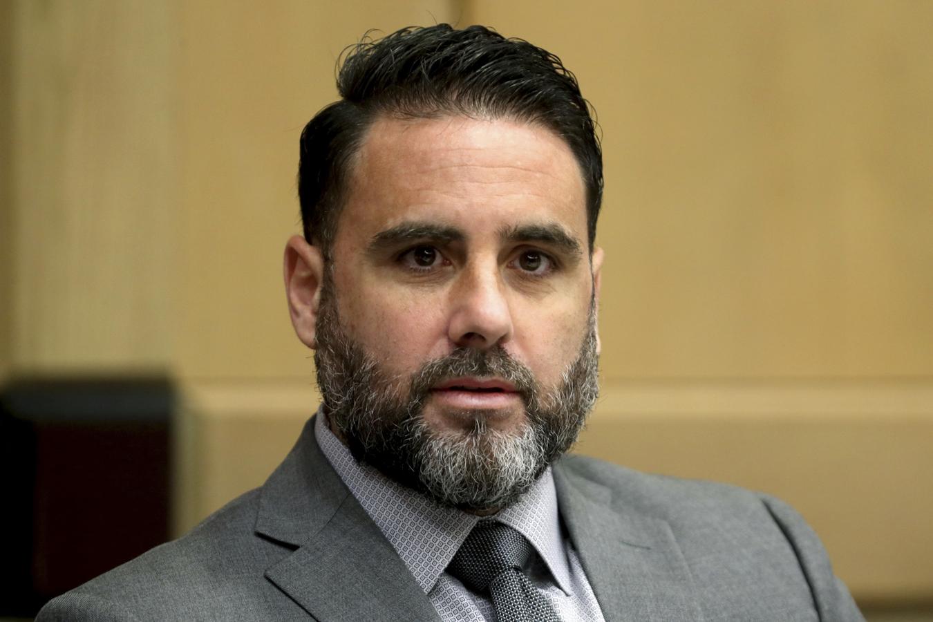 El estado contra Pablo Ibar. Miniserie. HBO. 4 de diciembre.Compuesta por seis episodios y dirigida por Olmo Figueredo, esta producción documental es un relato muy detallado del caso judicial de más de 25 años que llevó al español Pablo Ibar a ser condenado a muerte por un triple homicidio en Florida. Con acceso exclusivo al equipo jurídico de Ibar, he seguido durante más de seis años la evolución del caso desde el punto de vista de todos los implicados.