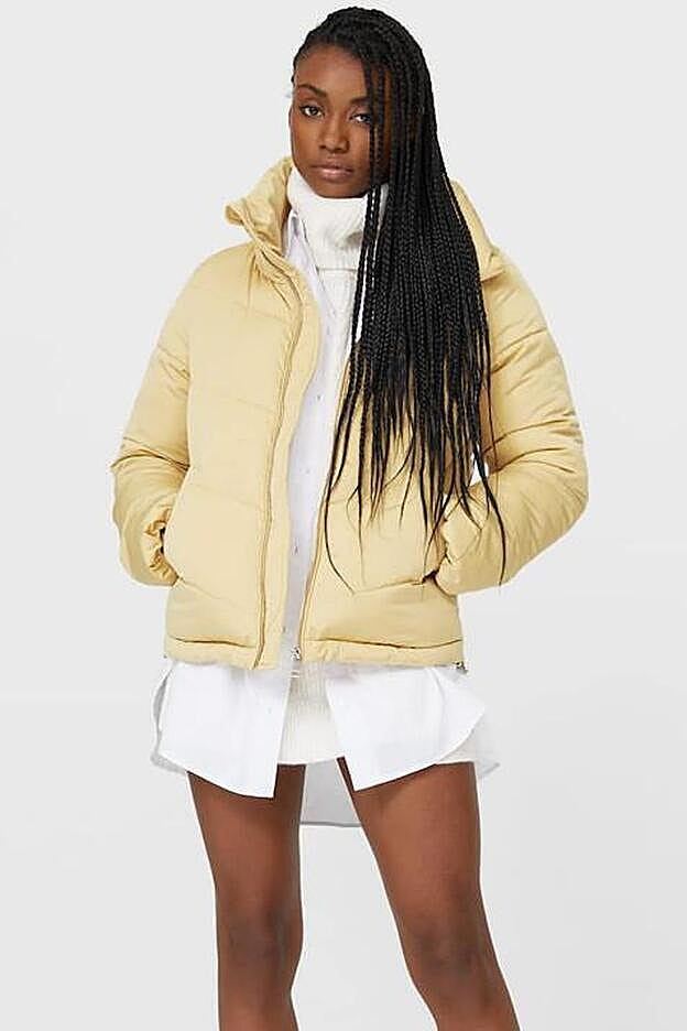 Con cierre de cremallera y de diseño corto, tiene un precio inmejorable.