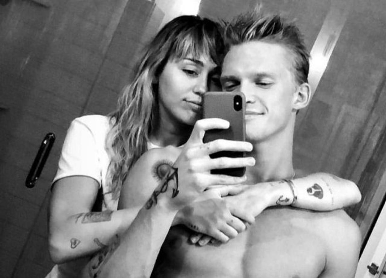 Amigos desde hace más de una década, Miley Cyrus y Cody Simpson decidieron darse una oportunidad como pareja. No funcionó. La cantante lo explicó, dejando claro que esos diez meses de relación, que finalizaron en agosto, no iban a impedir que siguieran siendo amigos.