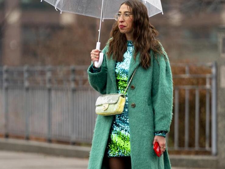 Fotos: 10 vestidos mini desde menos de 30 euros para combinar con botas altas y alargar tus piernas (sin pasar frío)