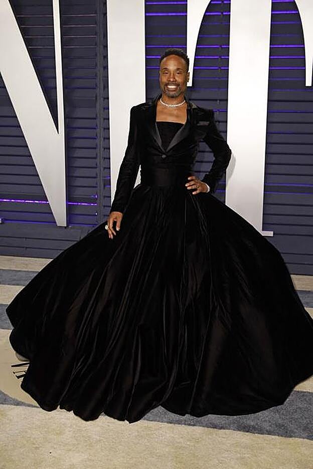 Billy Porter en los Oscar 2019 con un diseño de esmoquin con falda del diseñador Christian Siriano.