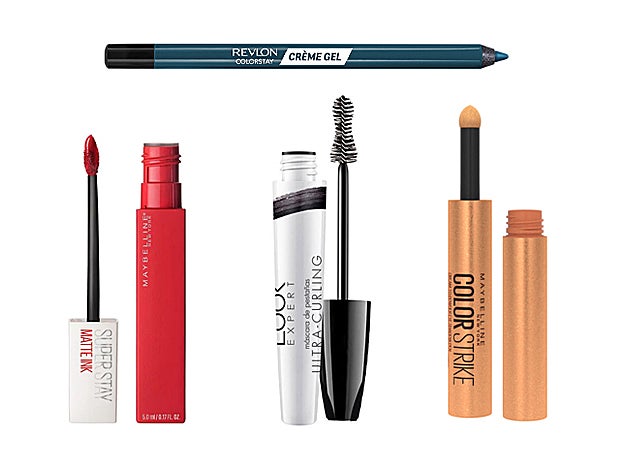 Lápiz de ojos Crème Gel ColorStay de Revlon (6,95 €). SuperStay Matte Ink de Maybelliene NY (9,99 €). Máscara de Pestañas Ultra-Curling de Beter (10,25 €). Sombra de ojos en stick Color Strike de Maybelliene NY (9,50 €).