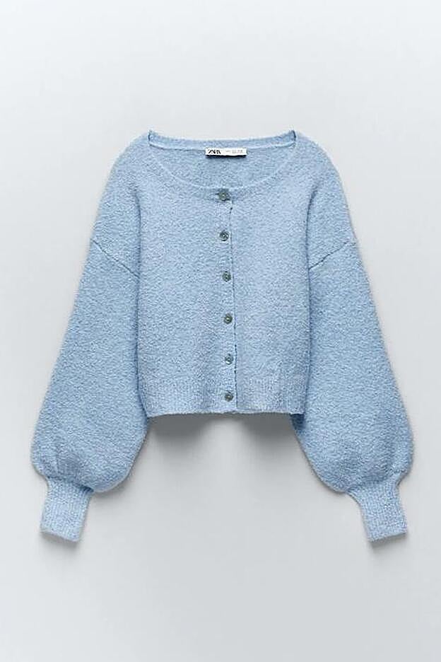 CHAQUETA PUNTO EN AZUL CLARO. (19,95 euros).