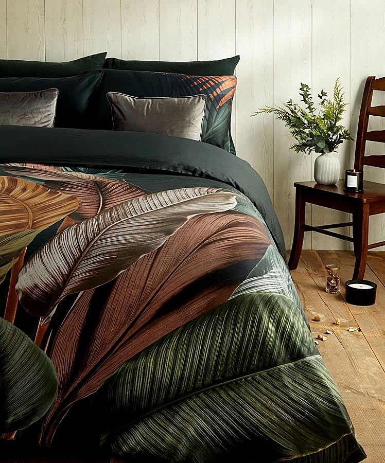 En 2021 Primark Home seguirá proponiéndonos  ideas lujosas paea la deco de nuestra casa... a precios 'low cost' , como este juego de cama (18 euros).