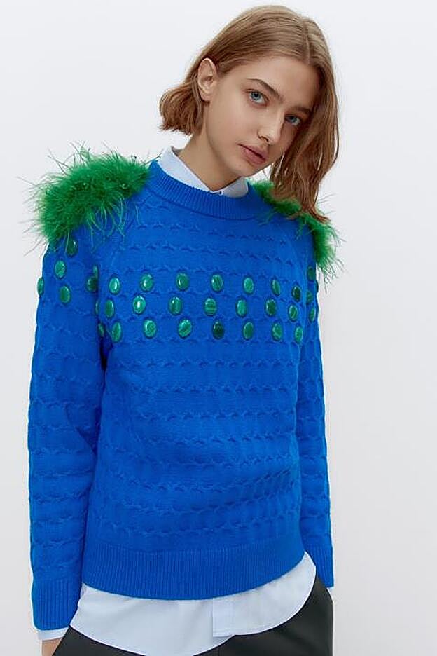 En un vibrante azulón, este jersey es una genial inversión.