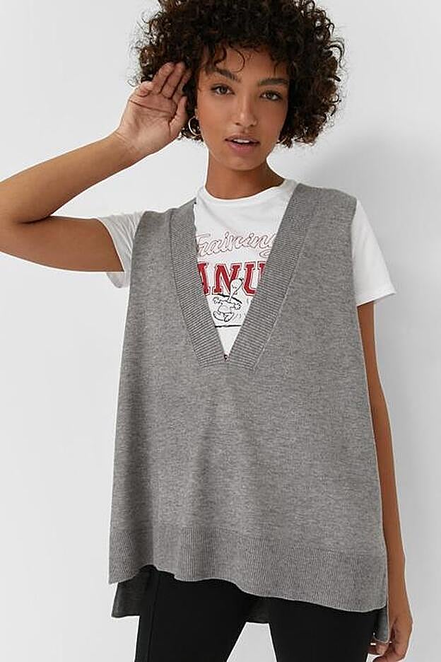 Con diseño oversize, resulta de lo más favorecedor y cómodo.