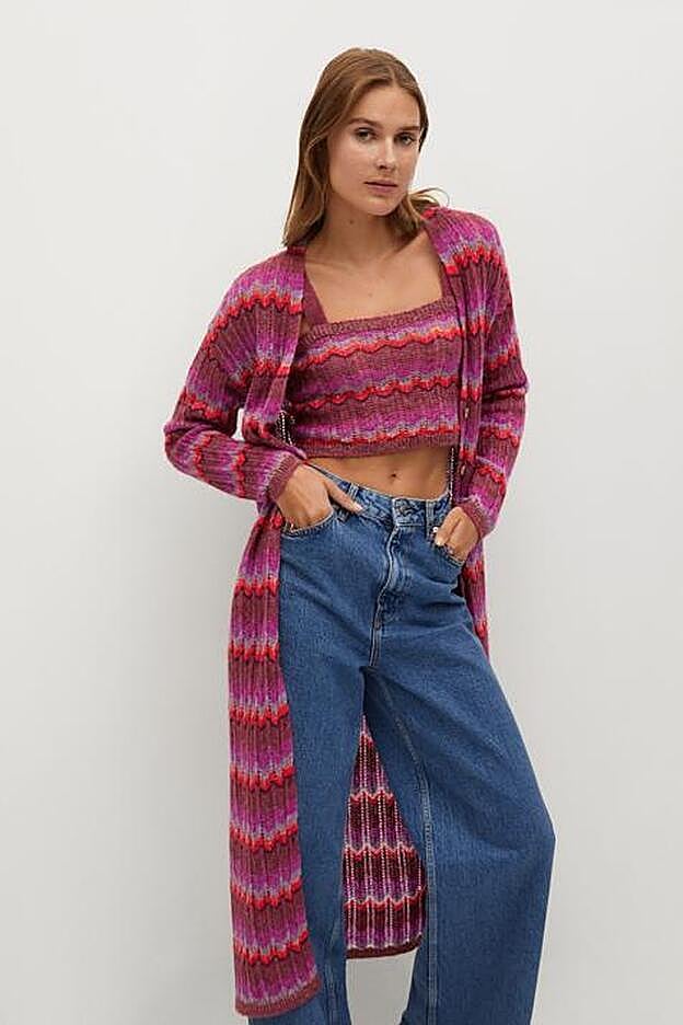 Chaqueta de punto extra larga con estampado multicolor de las rebajas de Mango (25,90 euros)