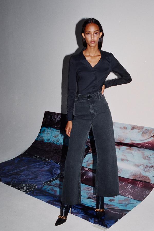 Pantalones vaqueros en gris oscuro modelo "Marine" con diseño "wide leg" de las rebajas de Zara !19,99 euros)