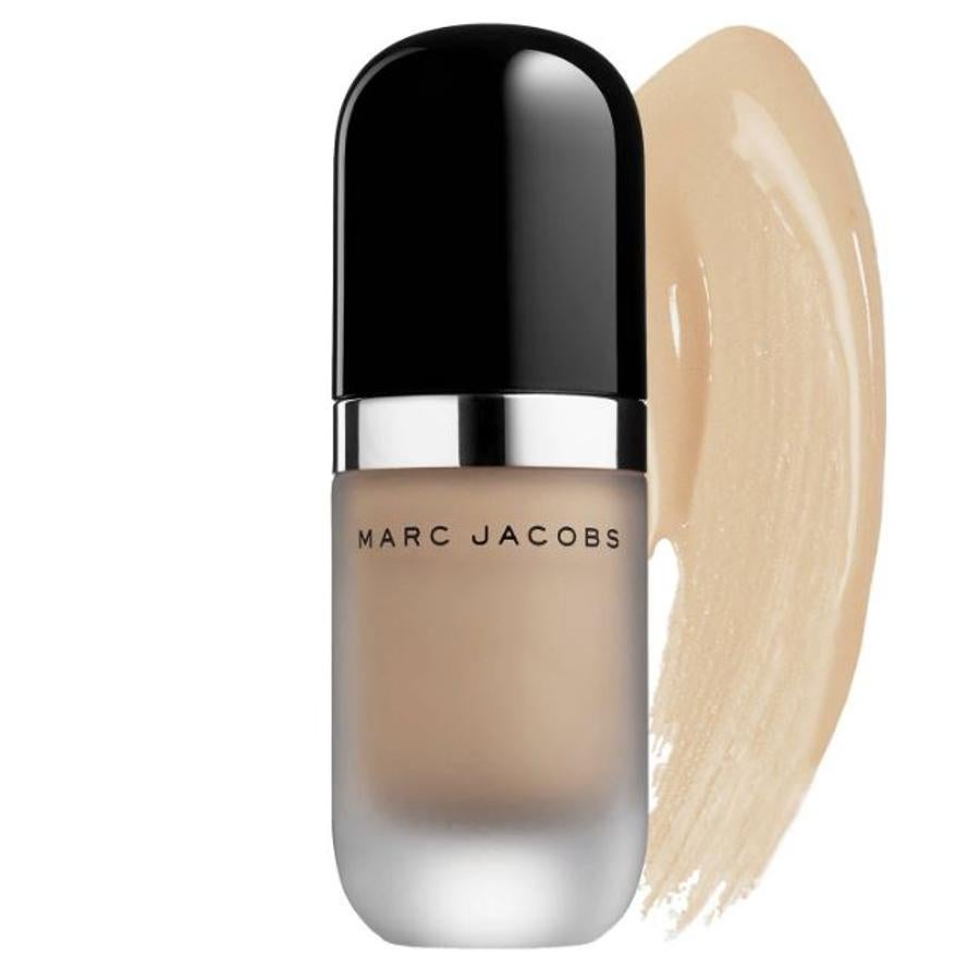 Re(Marc)Able de Marc Jacobs tiene una fórmula concentrada en pigmentos aporta una cobertura óptima y sumamente ligereza. Unas gotas bastan para una tez unificada y radiante, un resultado natural en un instante. Rebajada de 47,99 a 26 euros.