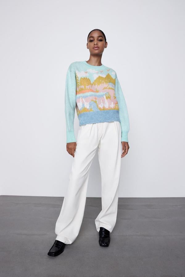 Jersey de lana tejida multicolor, de Zara (29,95 €).