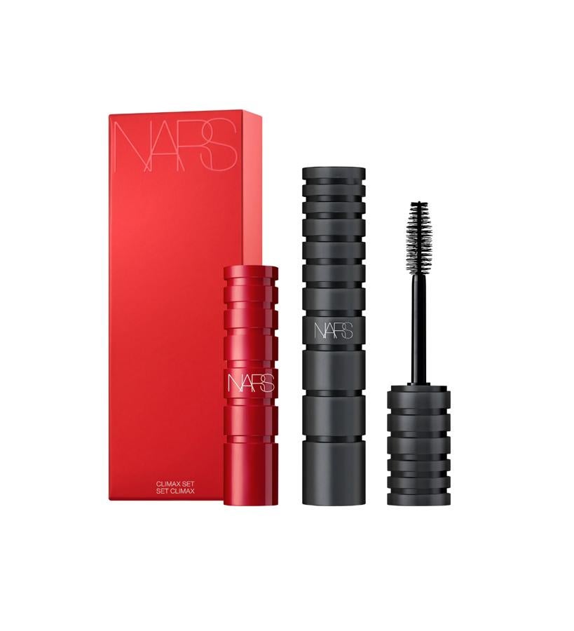 Incluye la nueva máscara de pestañas Climax Exteme, que aporta volumen, intensidad y duración extrema de una sola pasada, y la icónica Climax en formato mini, que proporciona un volumen modulable y un efecto más natural. Ambas contienen un complejo hidratante.  Climax Set de NARS  (de 27,99 a 18 €).