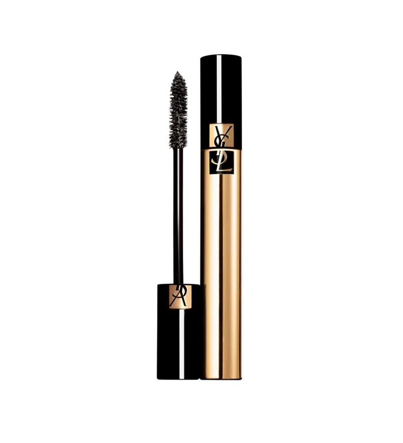 La combinación de su nuevo cepillo con su fórmula saturada de negro de carbón, otorgan un volumen inmediato para un efecto de pestañas postizas ultra negro. Contiene extracto de nuez de los jardines de Yves Saint Laurent Beauty Ourika y aceite de argán, que evitan los grumos, hidratan y aportan flexibilidad.  Volume Effect Faux Cils Radical de Yves Saint Laurent  (de 37,05 a 27,79 €).