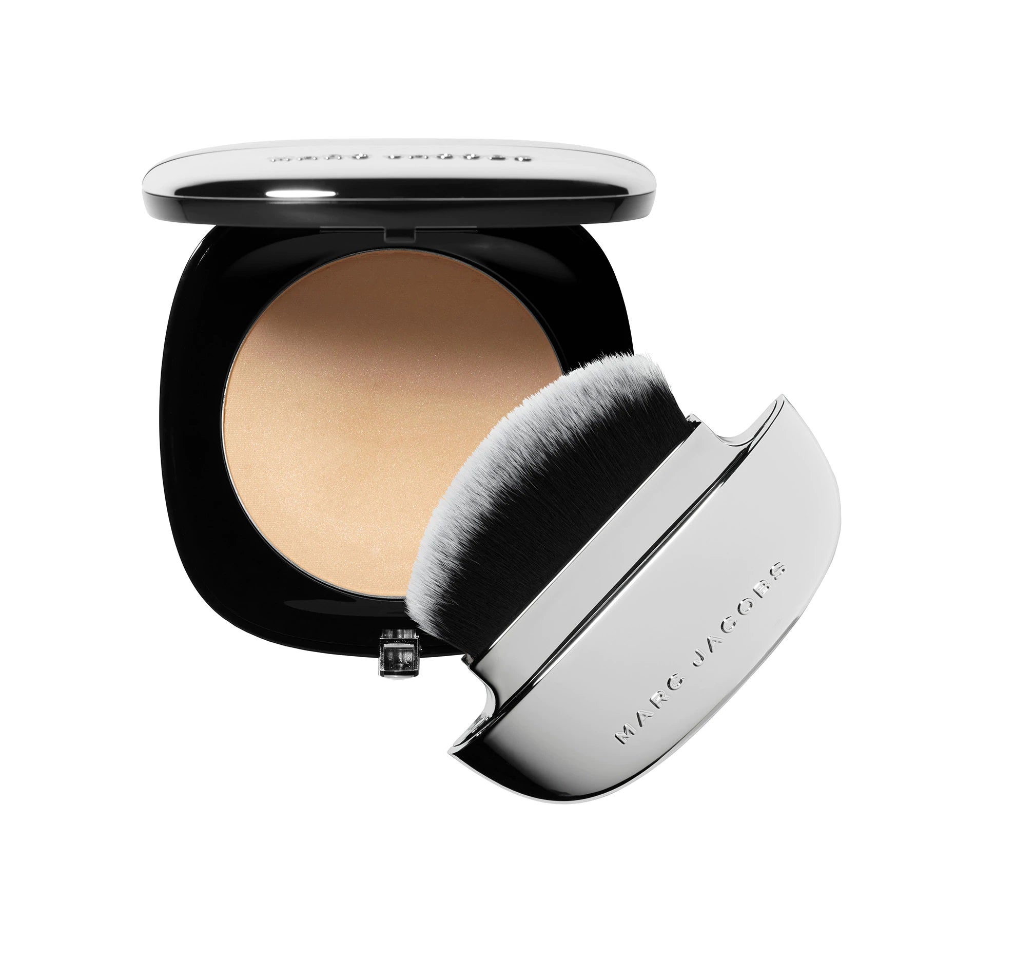 Accomplice Instant Blurring Beauty Powder de Marc Jacobs Beauty, los polvos matificantes que disimulan imperfecciones en tiempo récord. Antes: 45,99 euros. Ahora: 25 euros.