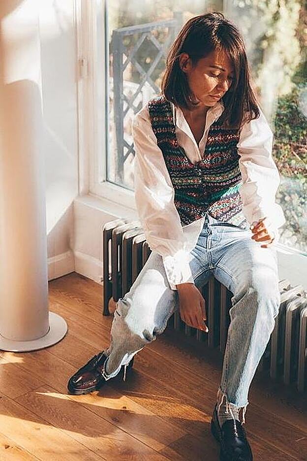 Este chaleco de Zara es el aliado perfecto de los looks más básicos con camisa blanca, vaquerosy mocasines