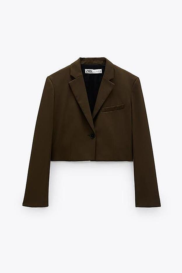 Rebajada de 59,95 euros a 39,99 euros y disponible en las tallas S, M, L y XL.