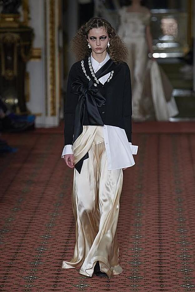 Diseño de Simone Rocha para su colección O/I 2021.