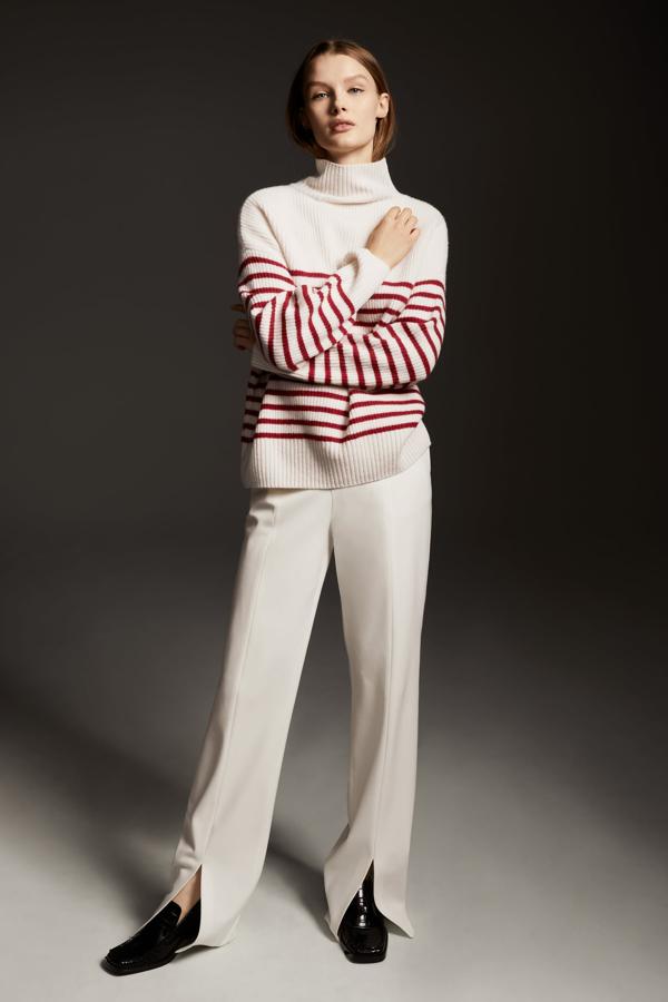 Jersey de cuello alto con estampado de rayas rojas de la nueva temporada de Zara (49,99 euros)