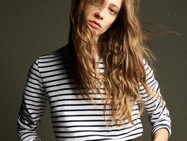 Fotos: Las compras de la semana: del jersey marinero de Zara más apetecible a la camisa vaquera de H&M que no puede faltar en tu armario