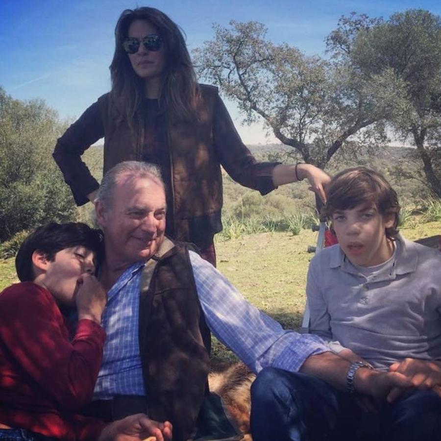 Bertín siempre ha sido un amante del campo y pasa largas temporadas en su finca de Sevilla. Fabiola por el contrario prefiere vivir en la capital.