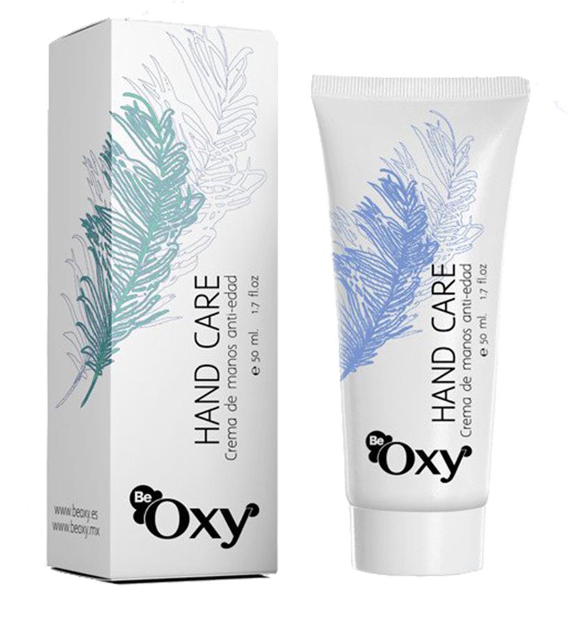 Hand Care de Beoxy es una crema de manos que no sólo trata las manchas si no que hidrata, suaviza y protege la piel. Es un producto muy completo que restaura la piel protegiéndola de la oxidación provocada por los radicales libres gracias a sus activos que aportan elevadas propiedades antioxidantes, antinflamatorias y regenerantes. Deja la piel luminosa y muy hidratada (4,95 euros).