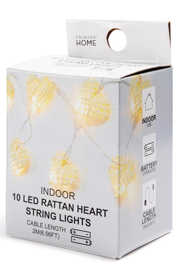 Guirnalda de luces en forma de corazón (3.50 euros).