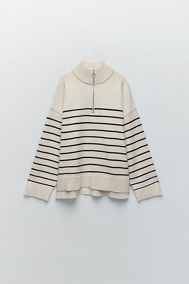 Jersey de ayas cn cremallera y aberturas en los puños de la nueva colección de Zara (29,99 euros)