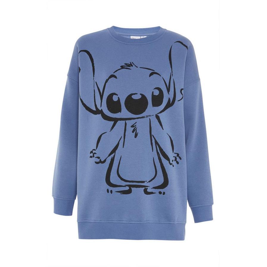 En azul medio con estampación de Stitch en el frontal, esta sudadera de Primark con cuello redondo y bajo y puños elásticos tiene un precio de 14 euros.