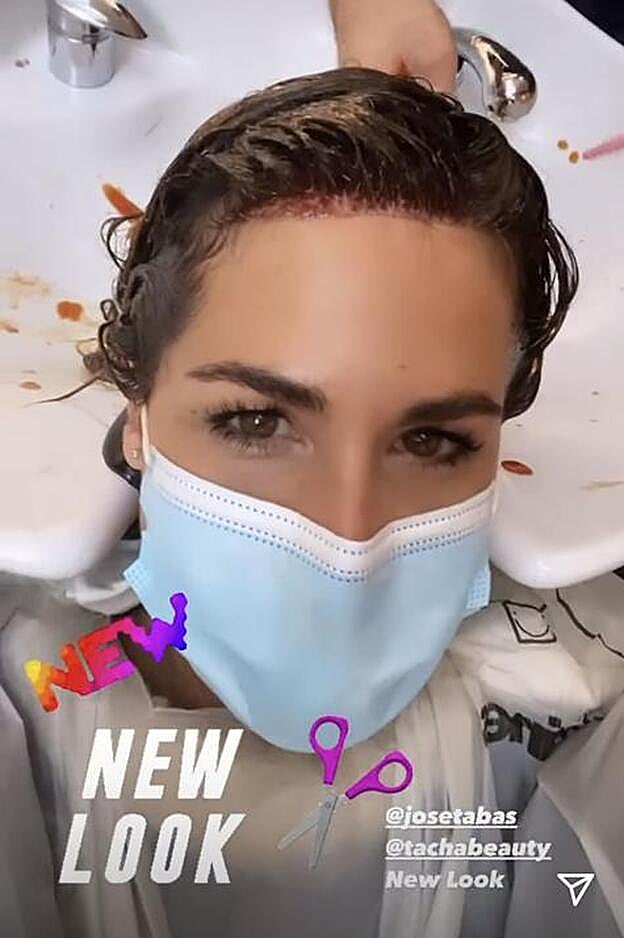 Nuria Roca muestra el proceso de su nuevo cambio de look.