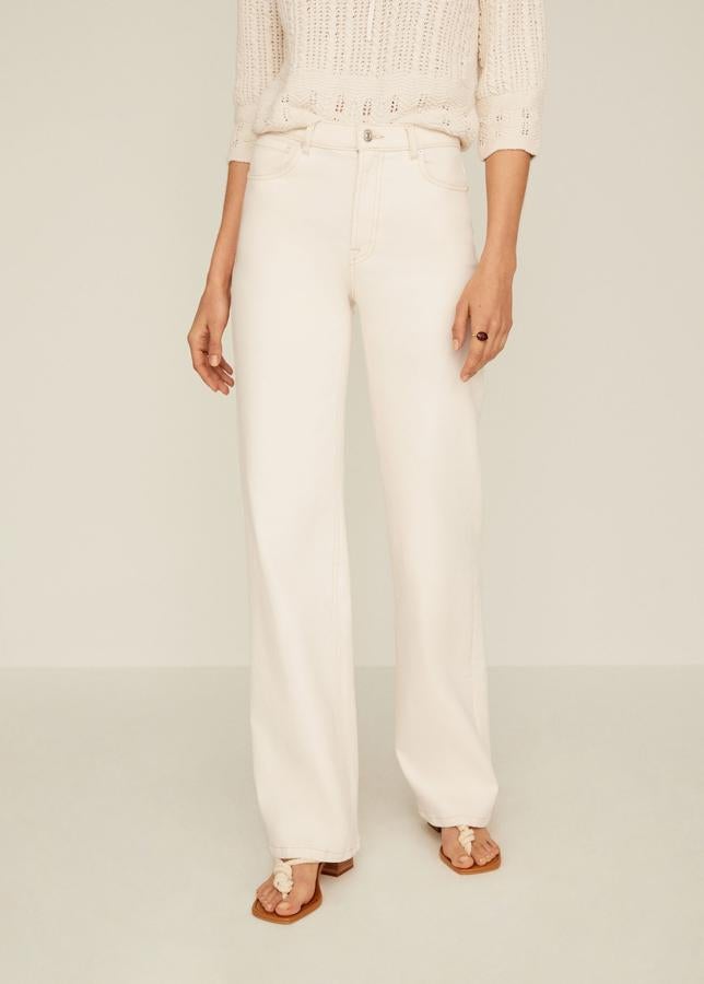 Pantalón ancho en color blanco rato de la nueva colección de Mango Outlet (27,99 euros)