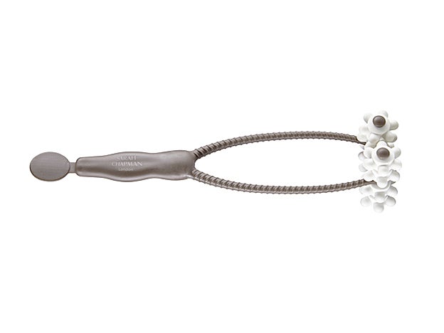 Masajeador facial The Facialift de Sarah Chapman (39 €).