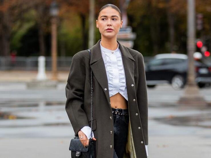 Fotos: Ocho blusas cropped por menos de 8 euros que sientan de maravilla con vaqueros de talle alto y faldas midi