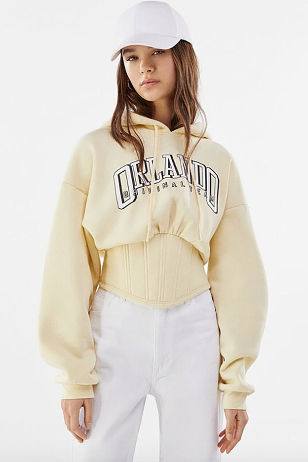Esta sudadera no nos la esperábamos: con corsé.