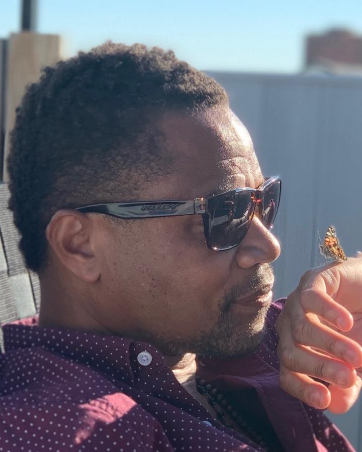 El actor que rozó la gloria en la película Jerry McGuire ahora es más conocido por tener dos juicios pendientes uno por agresión sexual y otro por violación. Las víctimas de los tocamientos son tres mujeres diferentes y por ese juicio el actor se enfrenta a un máximo de un año de cárcel. La acusación de violación es posterior. Ambas causas están pendientes de juicio.