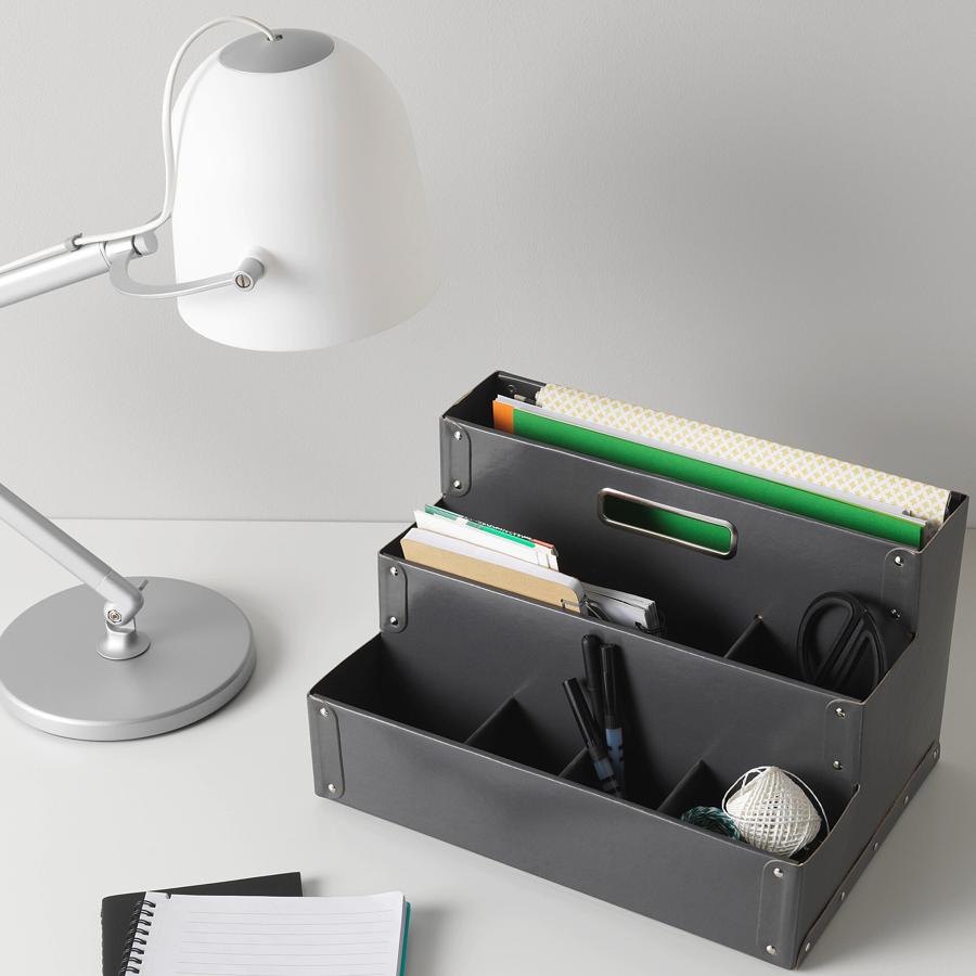 En color gris oscuro y con unas medidas de 35x121 centímetros, este organizador de escritorio tiene un precio de 7 euros.