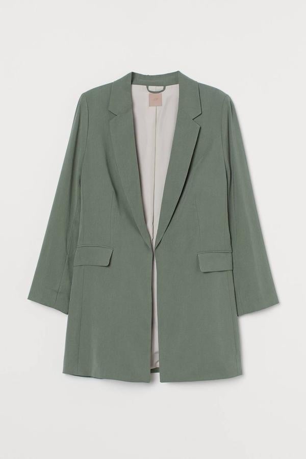 Americana de algodón con bolsillos laterales, de H&M (17,99 €).