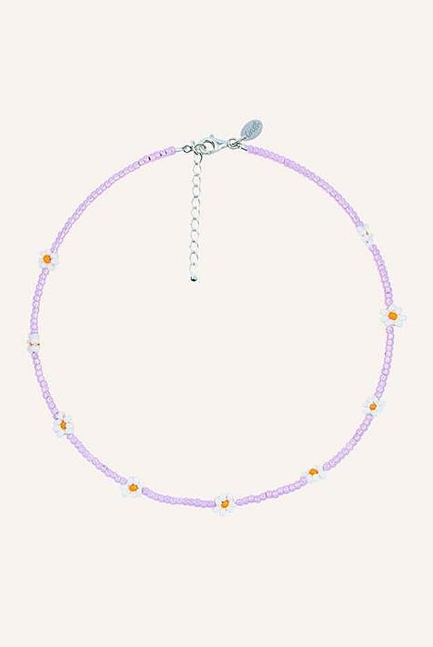 Modelo Jacaranda Silver Daisy Necklace, por 26 euros