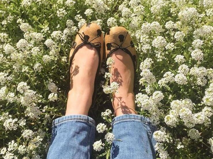 Fotos: Los zapatos planos más cómodos y bonitos para estrenar en primavera (y parecer más alta sin tacones)
