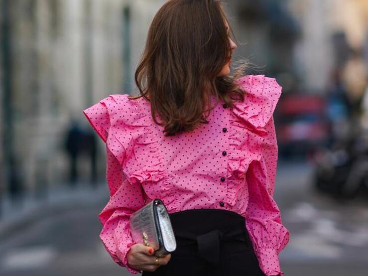 Fotos: 9 blusas estampadas muy favorecedoras que pueden ser tuyas por menos de 4 euros