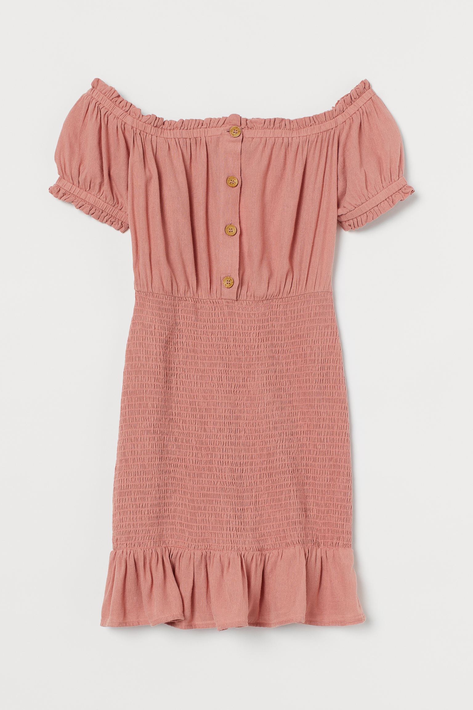 Vestido fruncido off shoulder de manga corta y cierre de botones en color rosa de antaño de H&M. (29,99 euros).