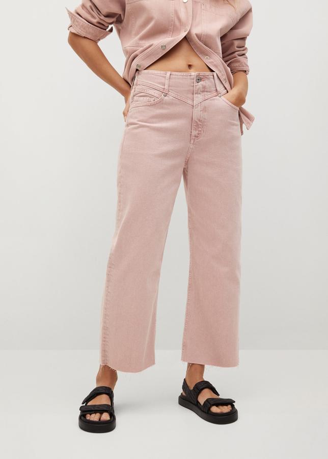 Vaqueros rosas rectos de la nueva colección de Mango (29,99 euros)