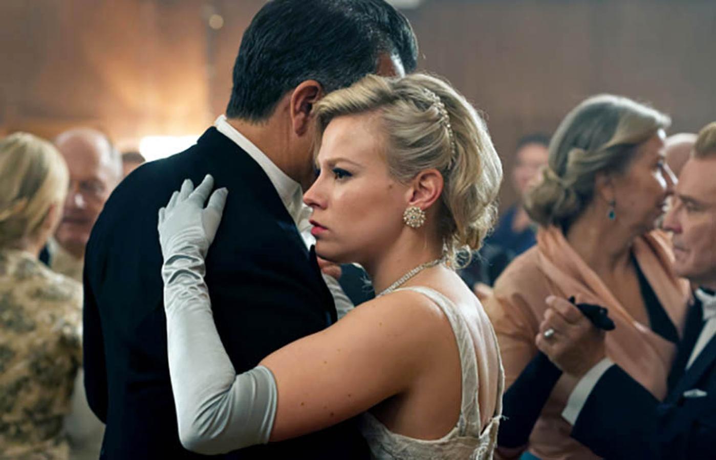 Shadow Lines. Temporada 1. Filmin. 2 de marzo.Esta serie nórdica compuesta por 10 episodios se ambienta en el Helsinki en los años 50, un lugar en el que la KGB y la CIA compiten por el control del país en plena Guerra Fría, cuando era imprescindible tomar partido por uno u otro lado. Las tensiones entre EEUU y Rusia provocaran que el servicio secreto del país luche por mantener la independencia de Finlandia y la unidad de su equipo.