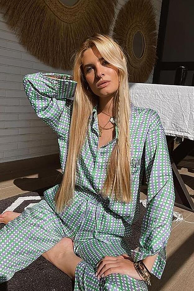 Teresa Andrés ha llevado las baby braids con su melena XXL lisa.