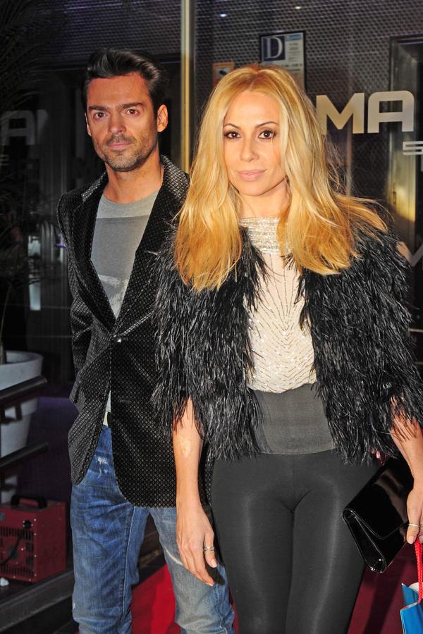 Estamos seguros que si de algo se arrepiente en su vida Marta Sánchez es de su relación con Hugo Castejón. Le conoció en una discoteca bailando y la relación duró tres años. Posteriormente el cantante se dedicó a explotar lo vivido con Marta en los medios para hacerse un hueco en la televisión y poder participar en diversos realities.